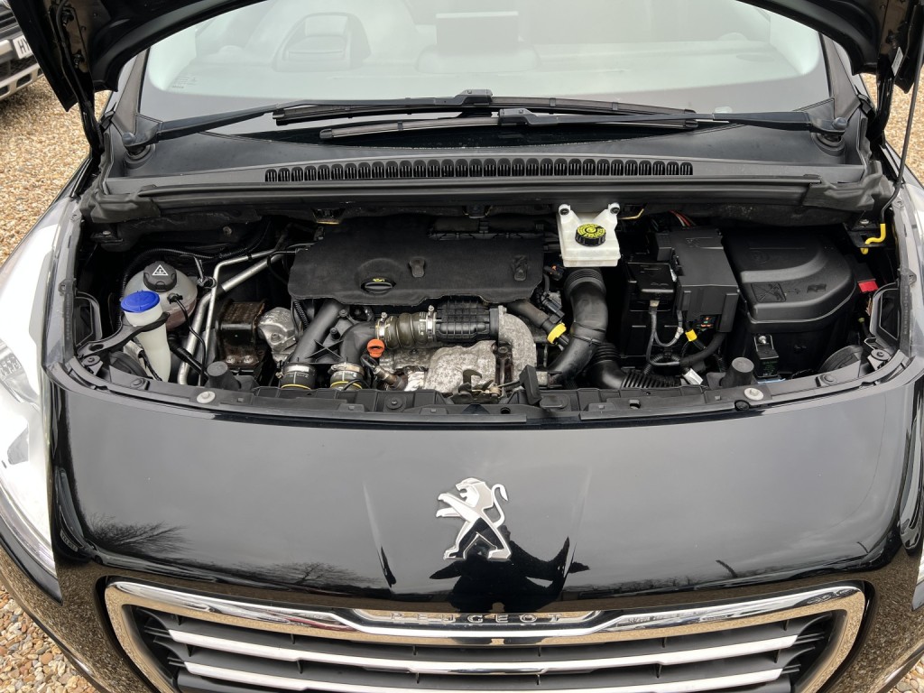 PEUGEOT 3008 1.6 HDi Allure 2014