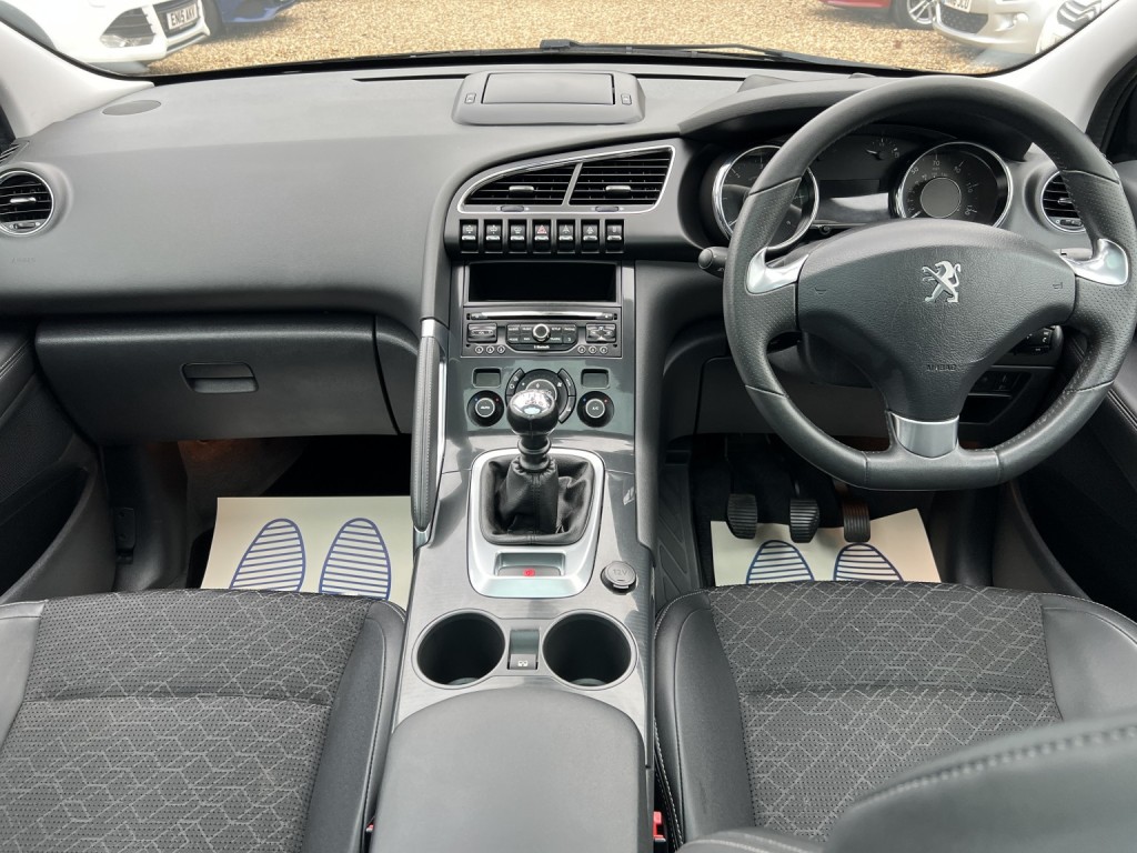 PEUGEOT 3008 1.6 HDi Allure 2014