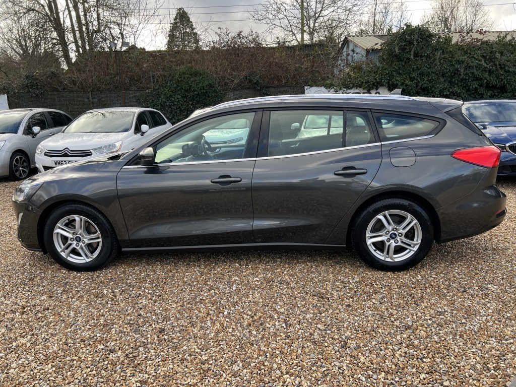 View FORD FOCUS 1.5 EcoBlue Zetec