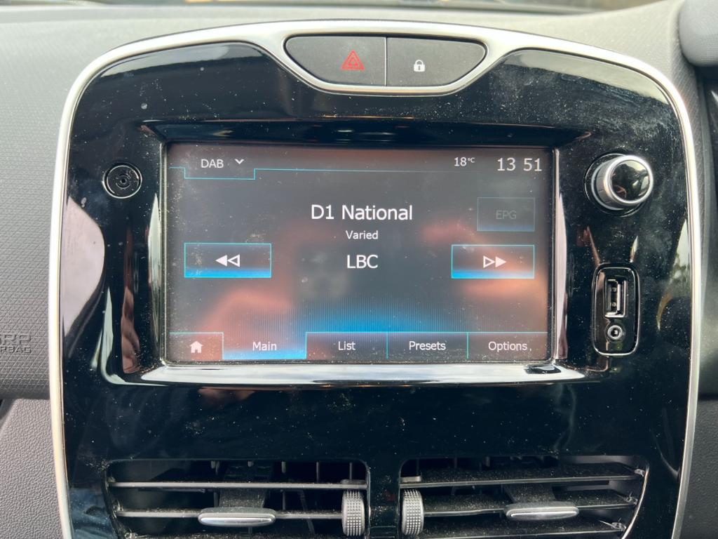 RENAULT CLIO 0.9 TCe Dynamique Nav 2016