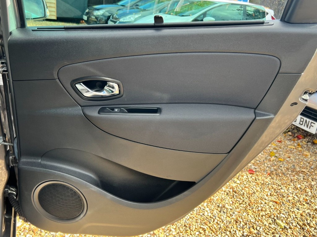 RENAULT SCENIC 1.5 DCI Energy Limited 2015