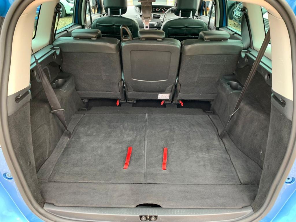 RENAULT GRAND SCENIC 1.5 dCi Dynamique Nav  * SEVEN SEATER 2015