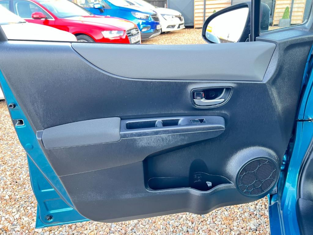 TOYOTA YARIS 1.33 Dual VVT-i Icon Plus  * NOW SOLD * 2014