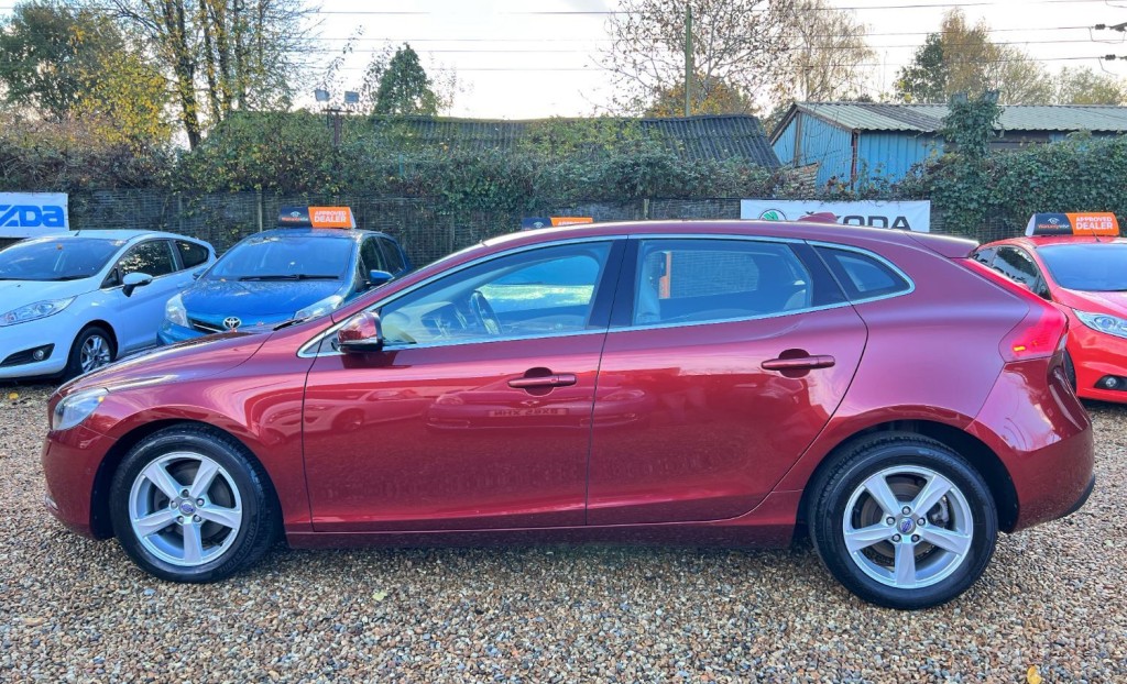 VOLVO V40 1.6 D2 SE Nav  * NOW SOLD * 2013