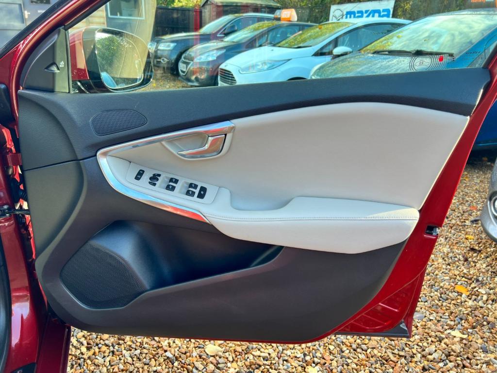 VOLVO V40 1.6 D2 SE Nav  * NOW SOLD * 2013