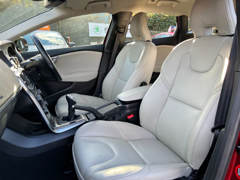 VOLVO V40 1.6 D2 SE Nav  * NOW SOLD * 2013