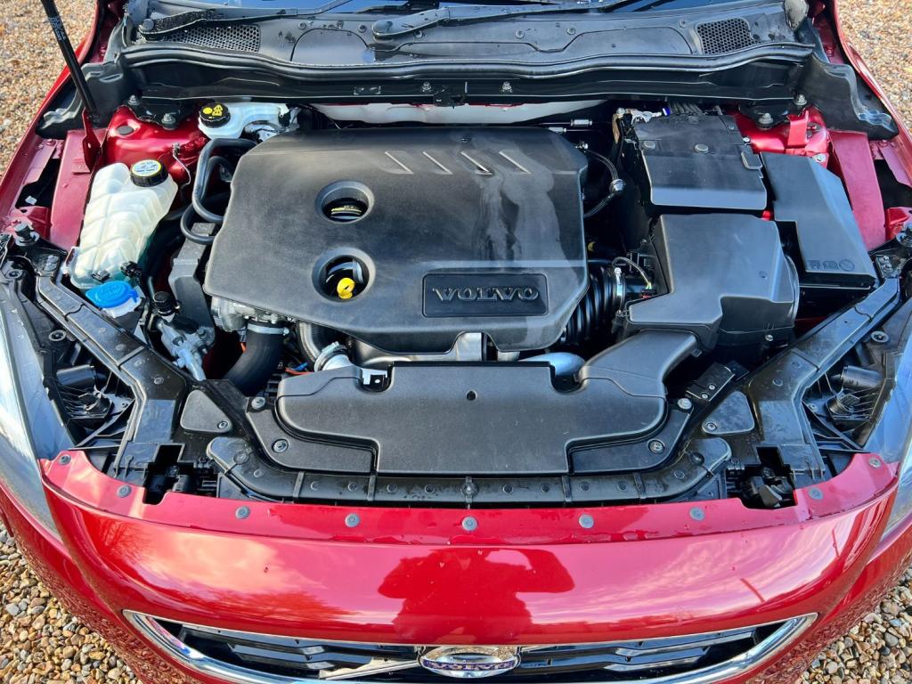 VOLVO V40 1.6 D2 SE Nav  * NOW SOLD * 2013