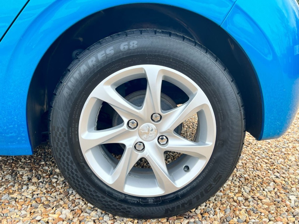 PEUGEOT 208 1.0 VTi Active  * IDEAL FIRST CAR * 2013
