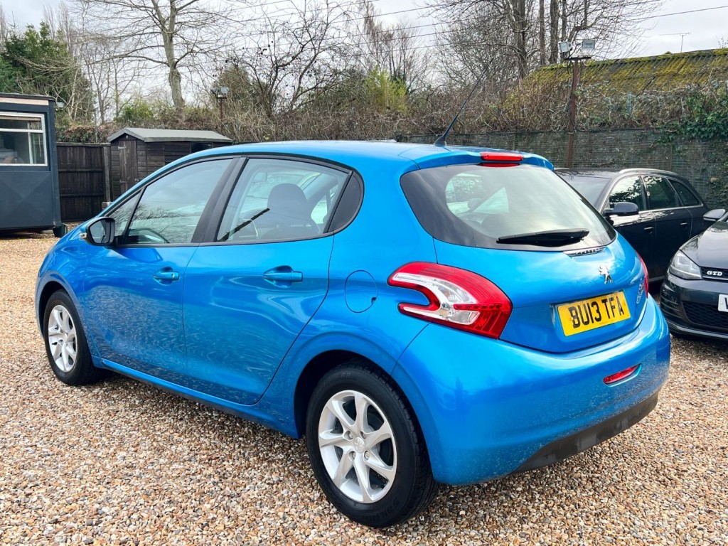PEUGEOT 208 1.0 VTi Active  * IDEAL FIRST CAR * 2013