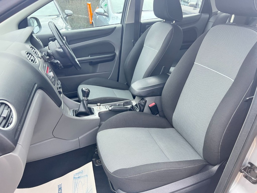 FORD FOCUS 1.6 TDCI Zetec 2010