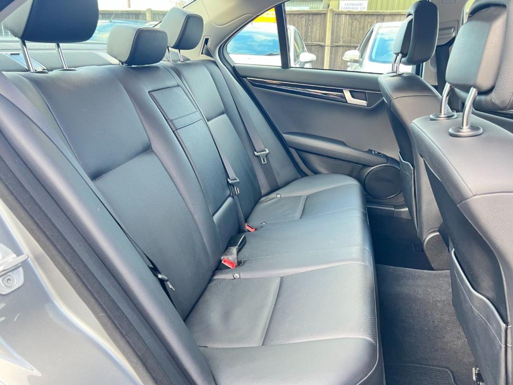 MERCEDES-BENZ C CLASS C180 BlueEfficiency Executive SE G-Tronic+ 2013