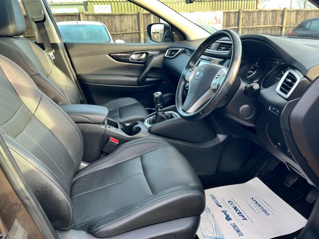 NISSAN QASHQAI 1.6 DIG-T Tekna * NOW SOLD * 2014