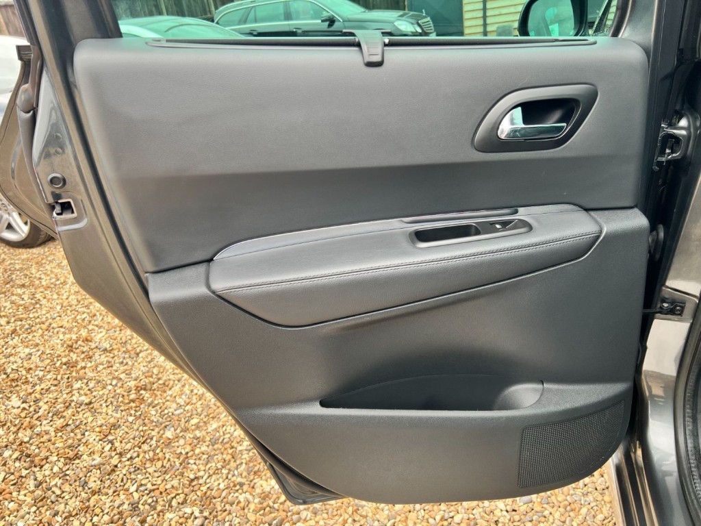 PEUGEOT 3008 1.6 HDi Sportium * NOW SOLD * 2012