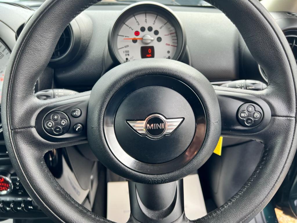 MINI COUNTRYMAN 1.6 Cooper  * NOW SOLD 2013
