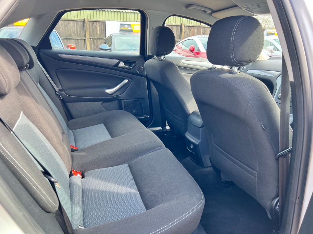 FORD MONDEO 2.0 TDCI Zetec * NEW MOT + FSH 2013