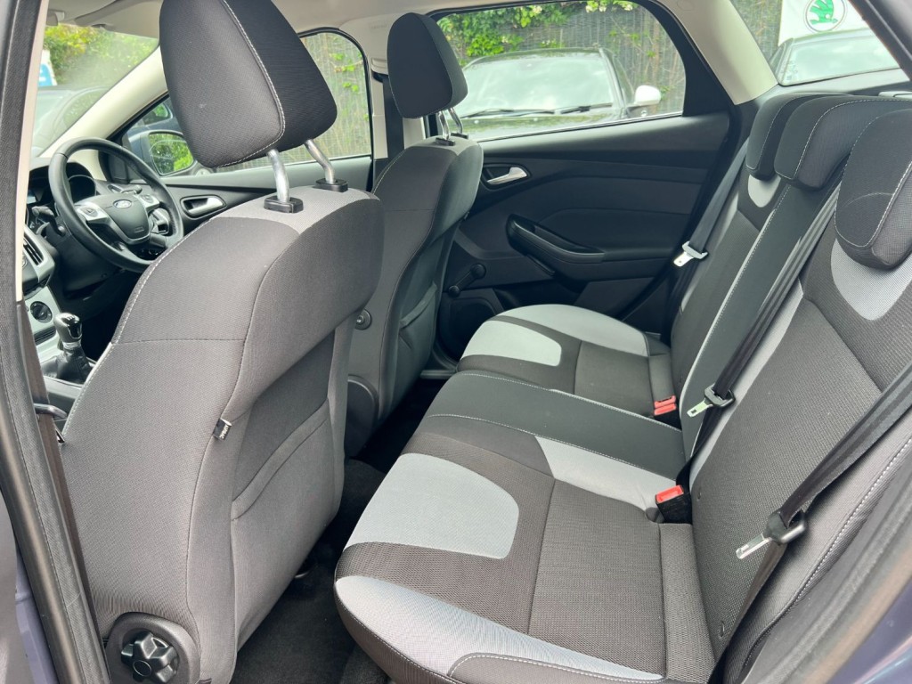 FORD FOCUS 1.6 Zetec  * NOW SOLD * 2012