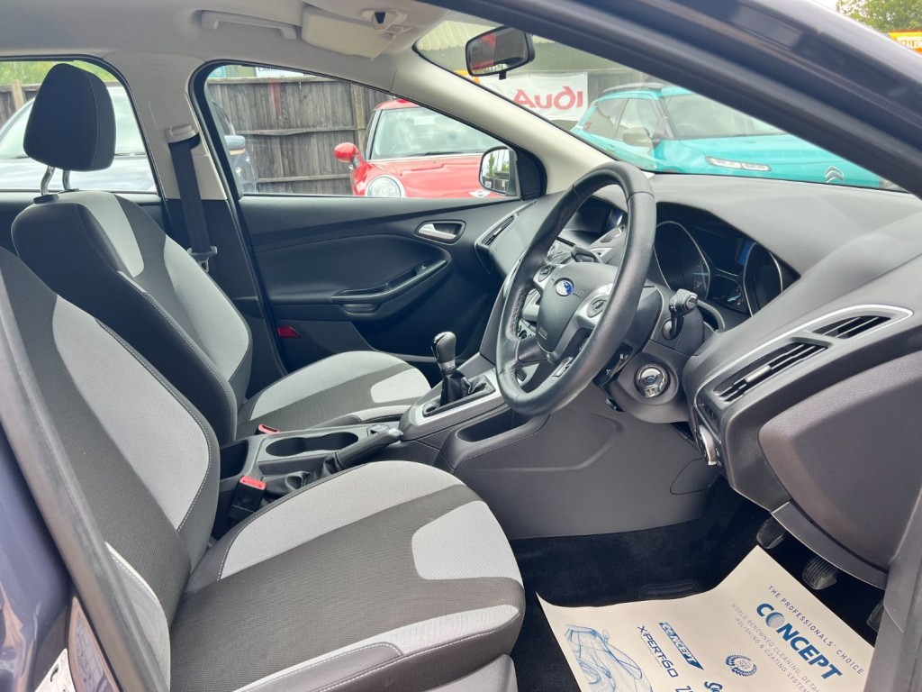 FORD FOCUS 1.6 Zetec  * NOW SOLD * 2012