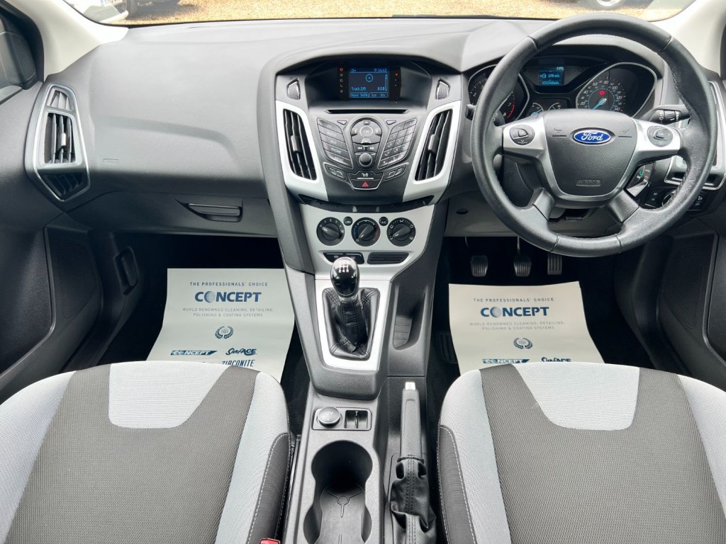FORD FOCUS 1.6 Zetec  * NOW SOLD * 2012