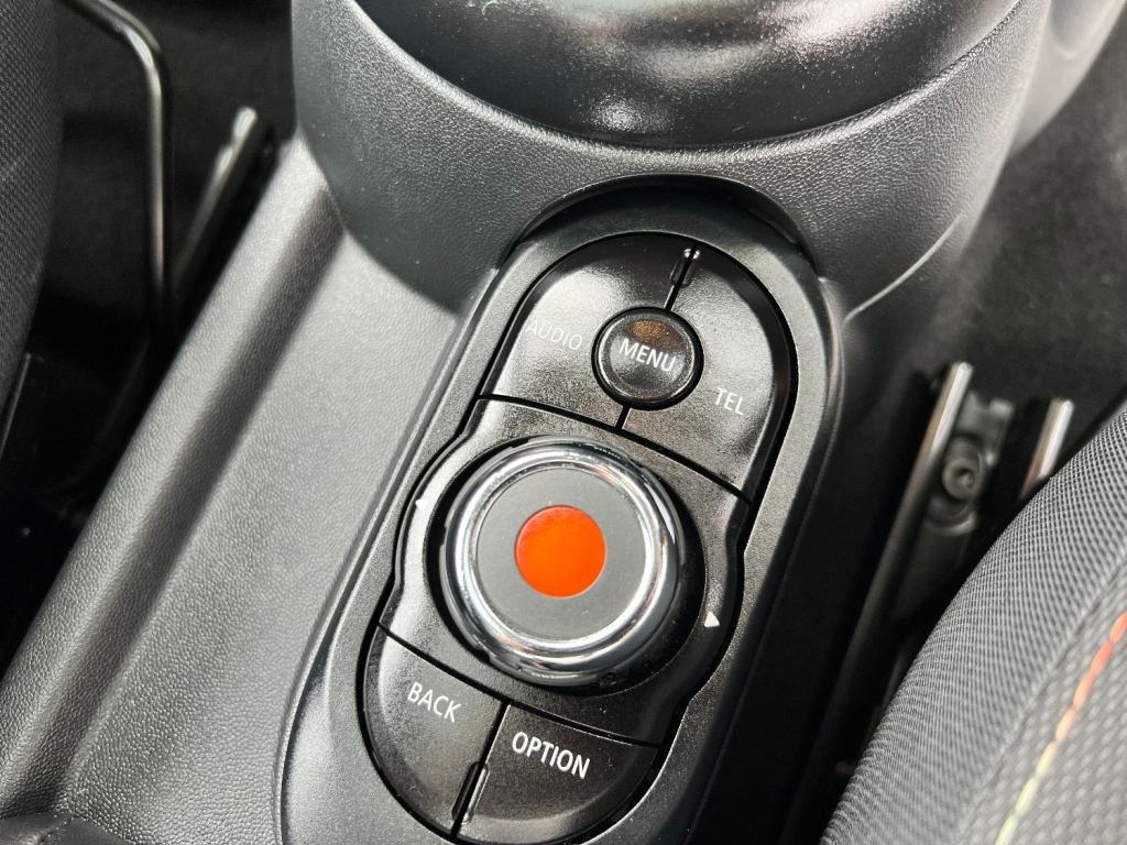 MINI HATCH COOPER 1.5  * LOW MILES + HIGH SPEC * 2015