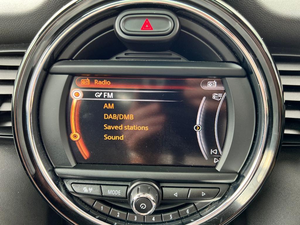 MINI HATCH COOPER 1.5  * LOW MILES + HIGH SPEC * 2015