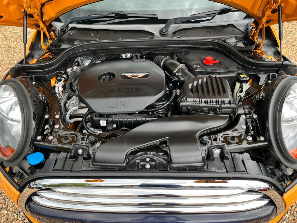 MINI HATCH COOPER 1.5  * LOW MILES + HIGH SPEC * 2015