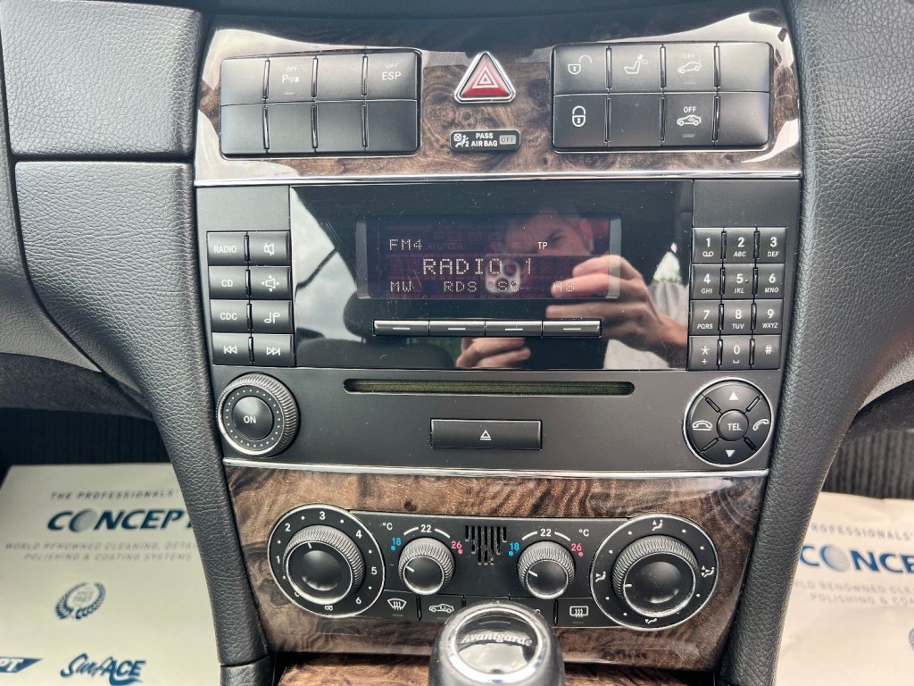 MERCEDES-BENZ CLK 2.1 CDi Avantgarde * AUTOMATIC * 2007