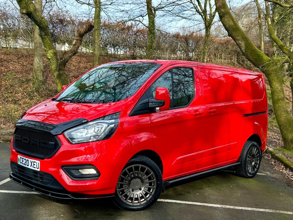 Used FORD TRANSIT CUSTOM 2020 Red for sale £19750 in Swansea