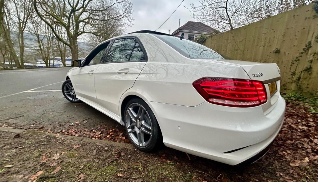 MERCEDES-BENZ E CLASS