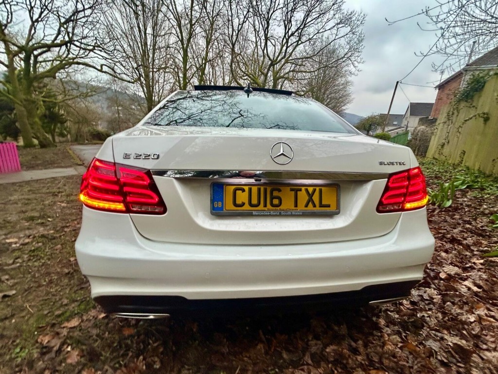 MERCEDES-BENZ E CLASS