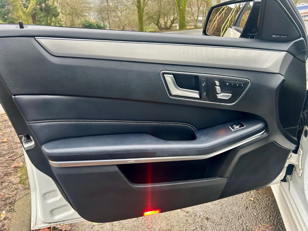 MERCEDES-BENZ E CLASS