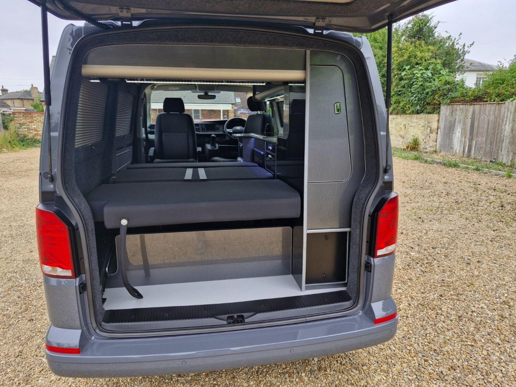 VOLKSWAGEN CAMPERVAN