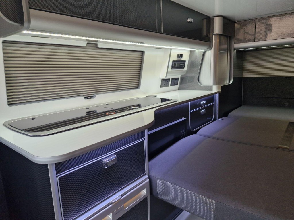 VOLKSWAGEN CAMPERVAN