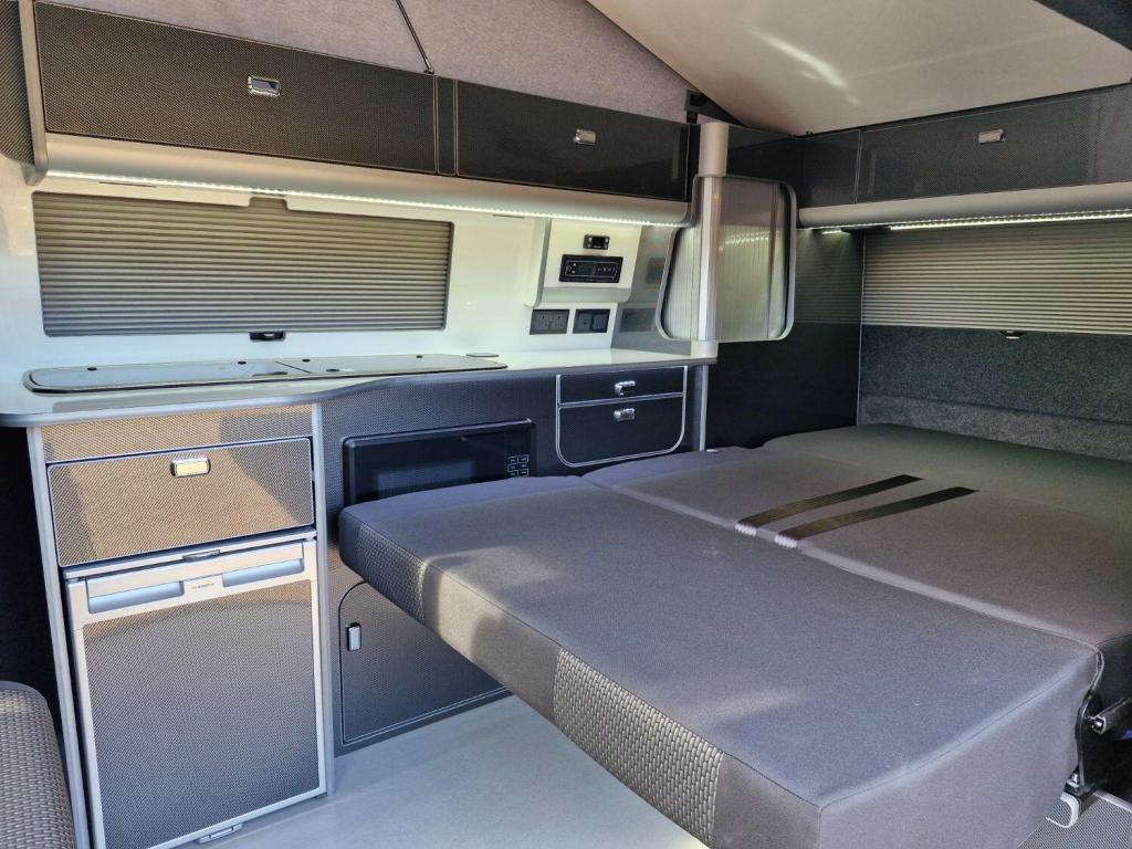 VOLKSWAGEN CAMPERVAN