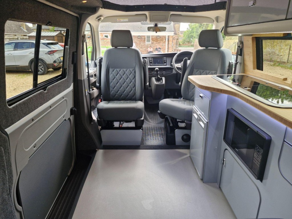 VOLKSWAGEN CAMPERVAN