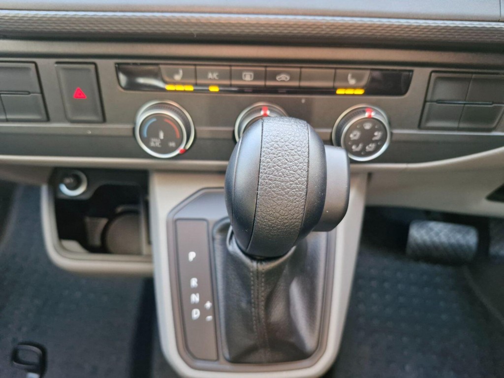 VOLKSWAGEN CAMPERVAN