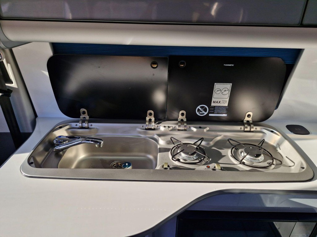 VOLKSWAGEN CAMPERVAN