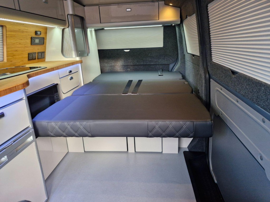 VOLKSWAGEN CAMPERVAN