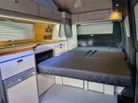 VOLKSWAGEN CAMPERVAN