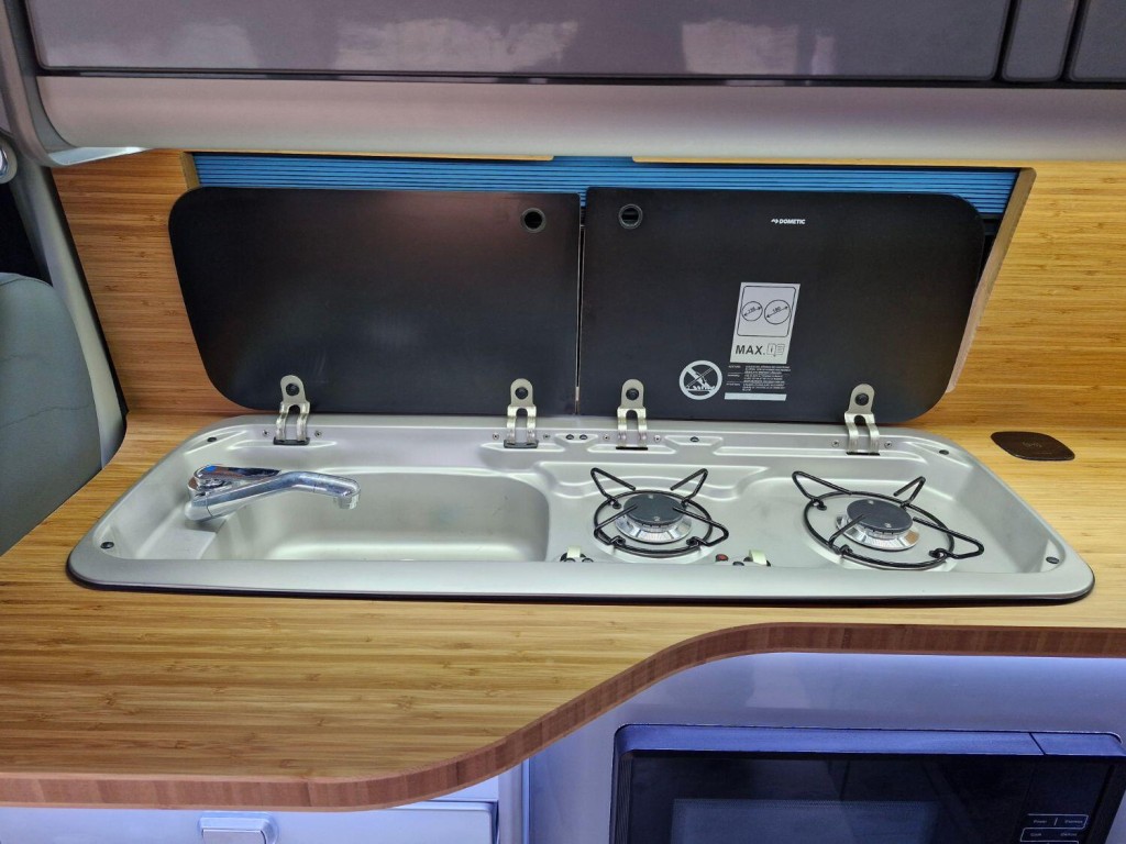 VOLKSWAGEN CAMPERVAN