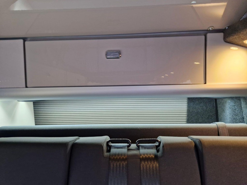VOLKSWAGEN CAMPERVAN