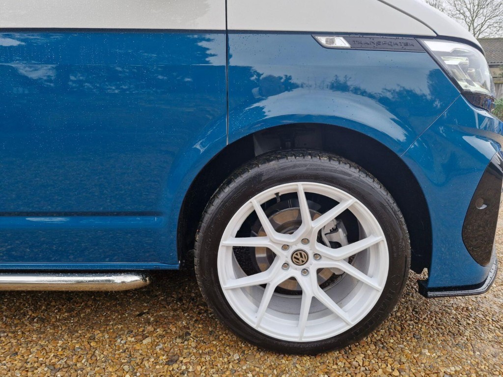 VOLKSWAGEN CAMPERVAN