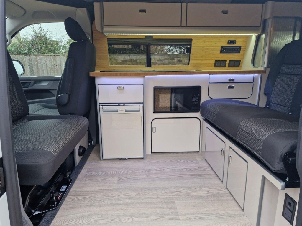 VOLKSWAGEN CAMPERVAN