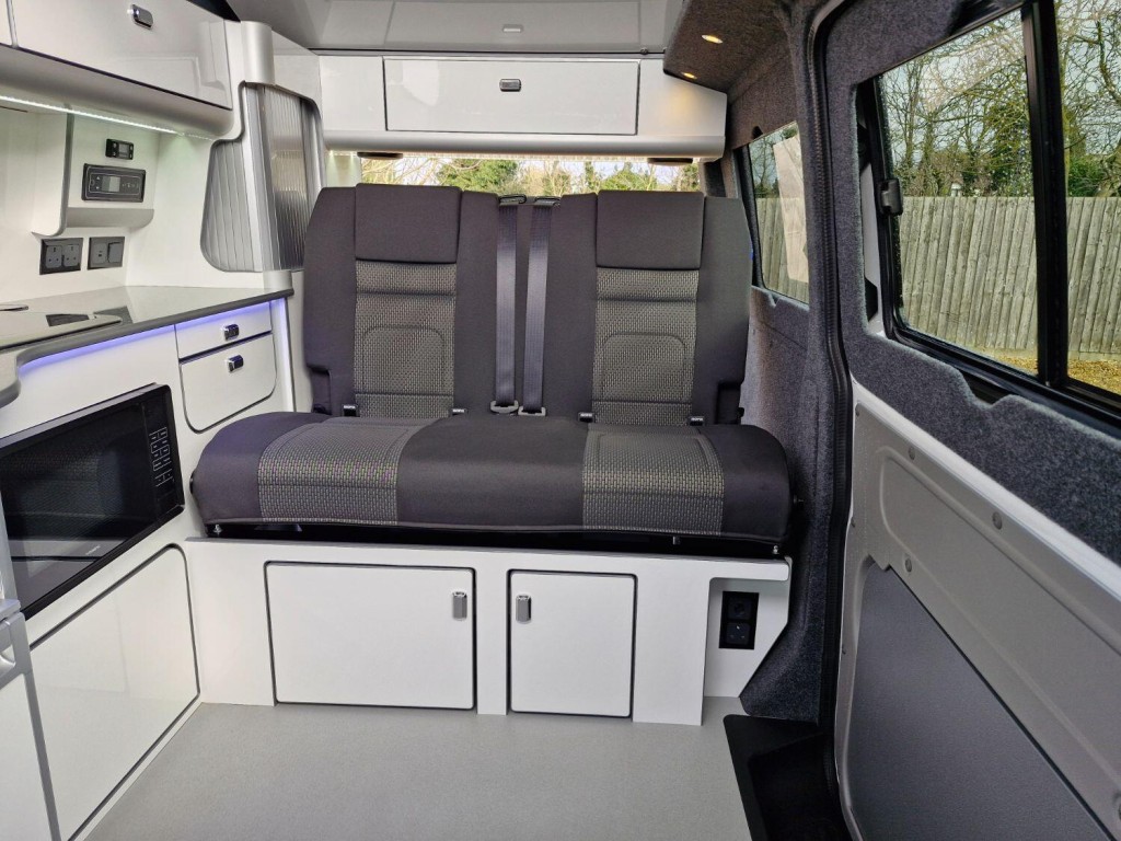 VOLKSWAGEN CAMPERVAN