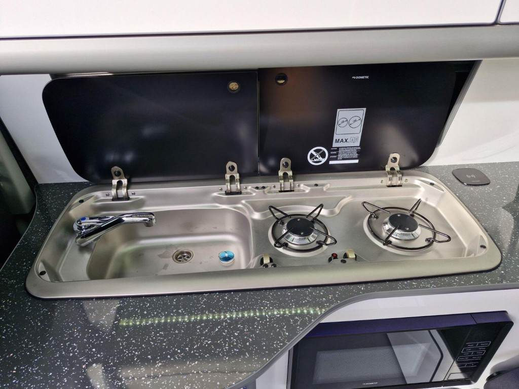 VOLKSWAGEN CAMPERVAN