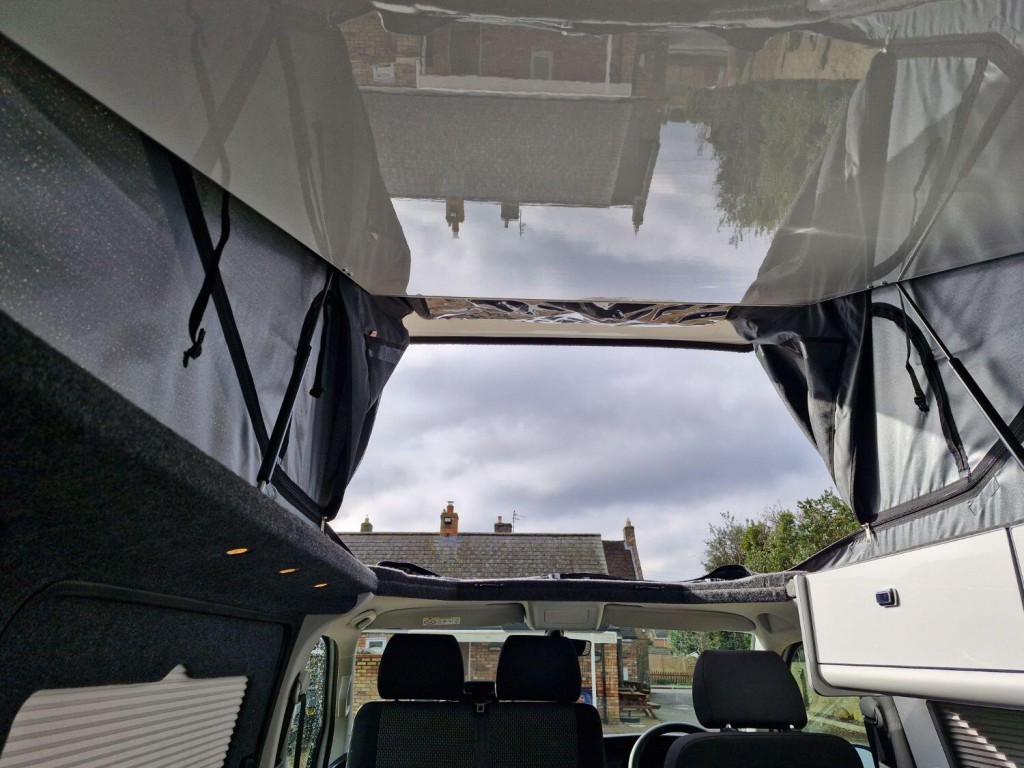 VOLKSWAGEN CAMPERVAN