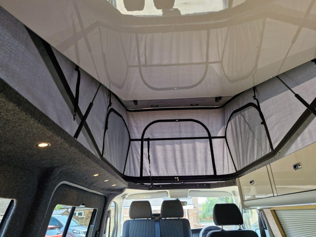 VOLKSWAGEN CAMPERVAN