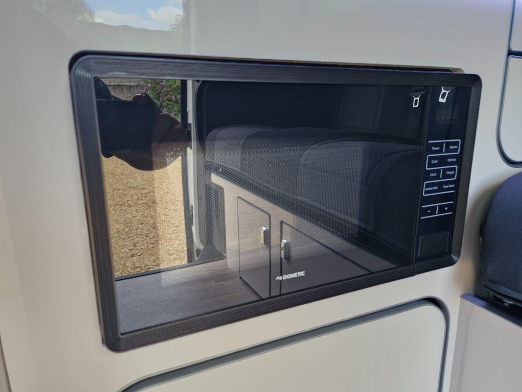 VOLKSWAGEN CAMPERVAN