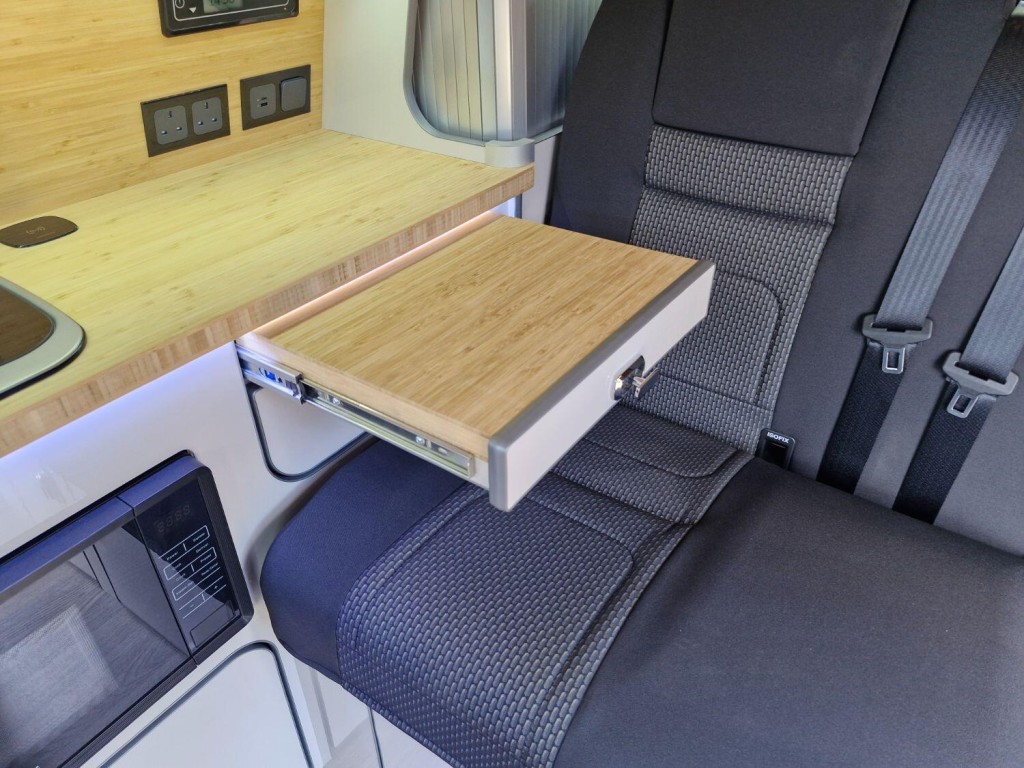VOLKSWAGEN CAMPERVAN