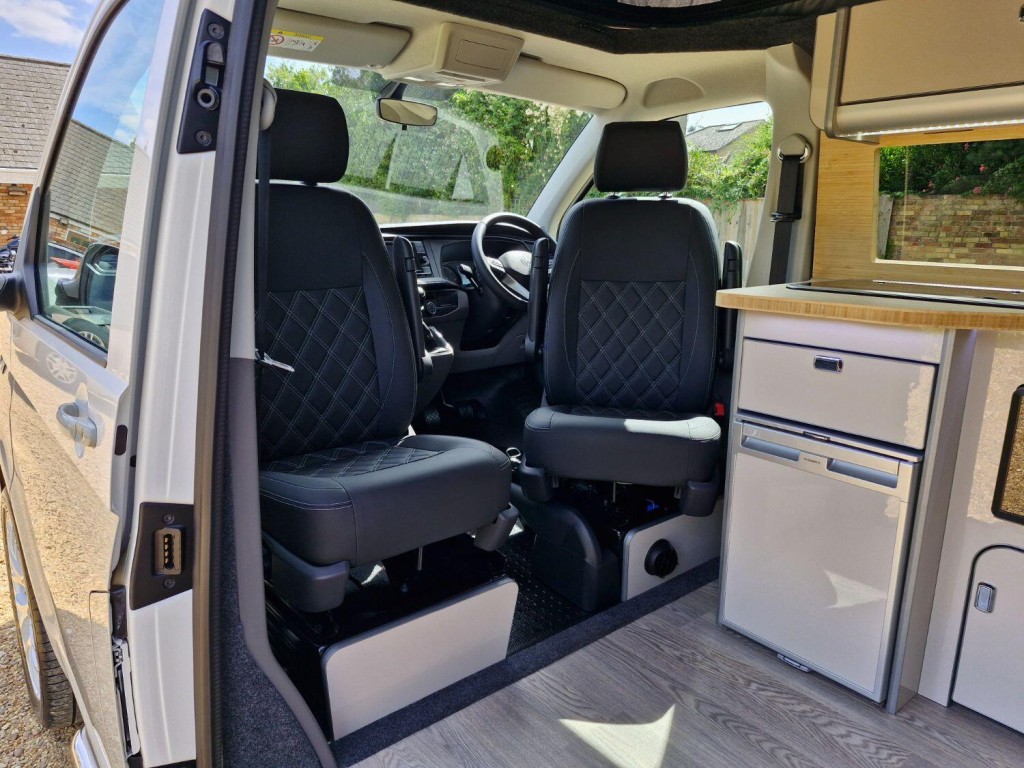 VOLKSWAGEN CAMPERVAN