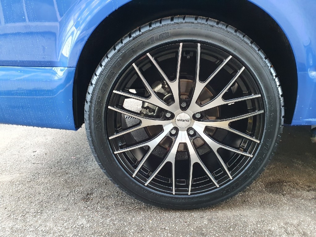VOLKSWAGEN TRANSPORTER